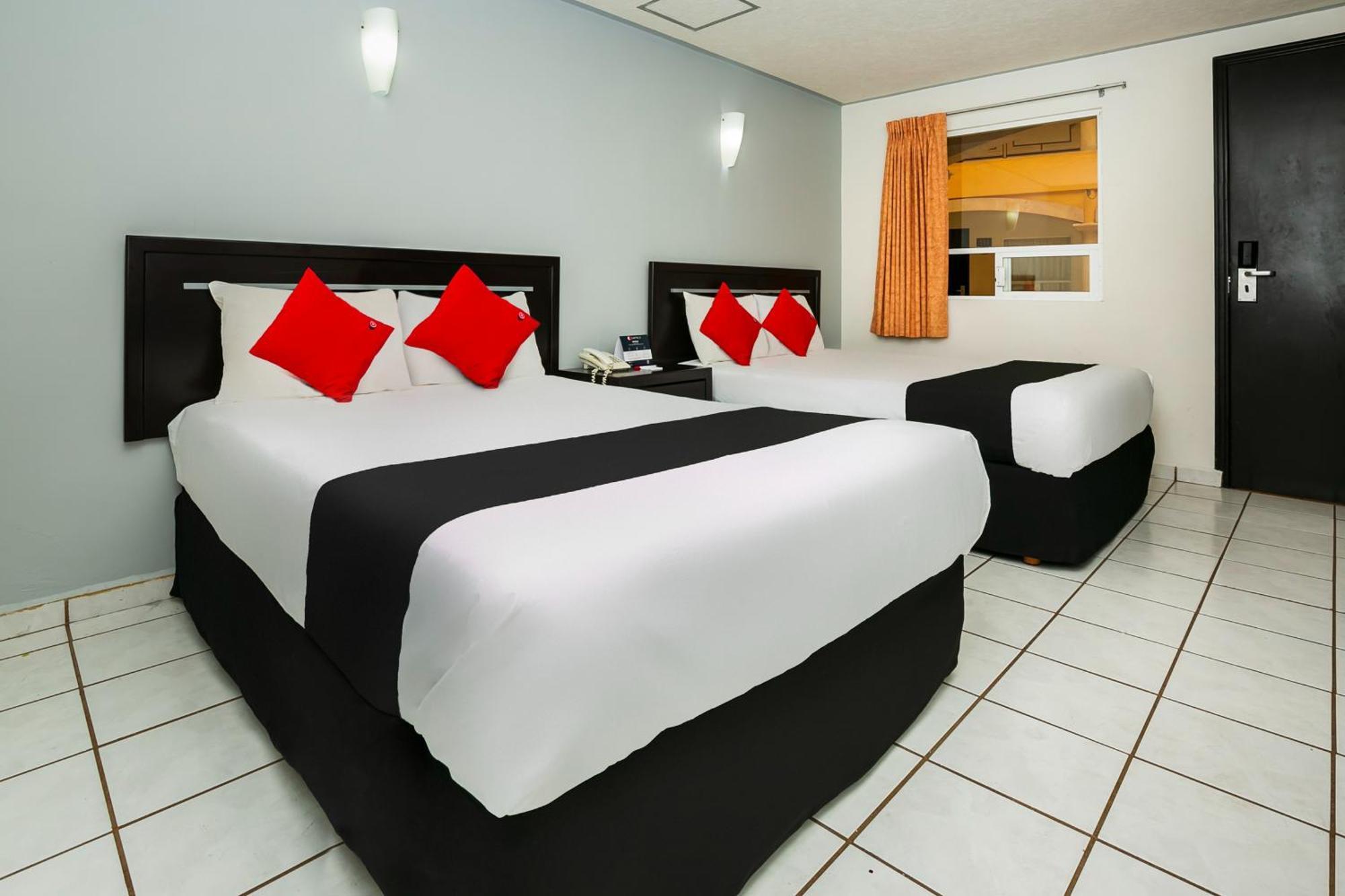 Capital O Hotel Victoria Morelia Bagian luar foto