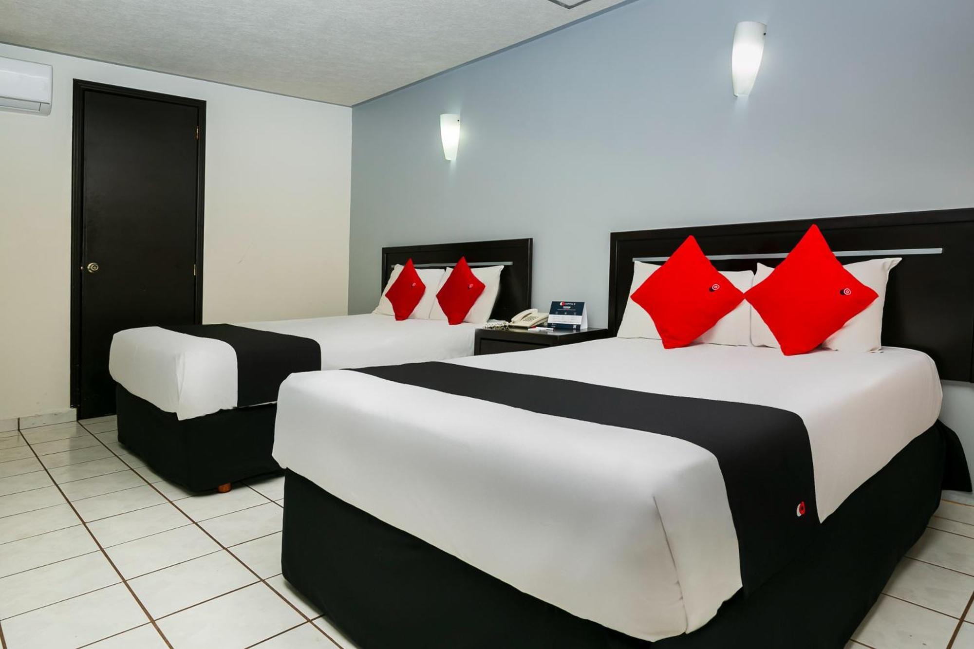 Capital O Hotel Victoria Morelia Bagian luar foto